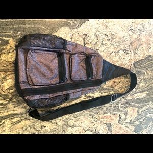 Thirtyone Signature Collection crossbody unisex bag